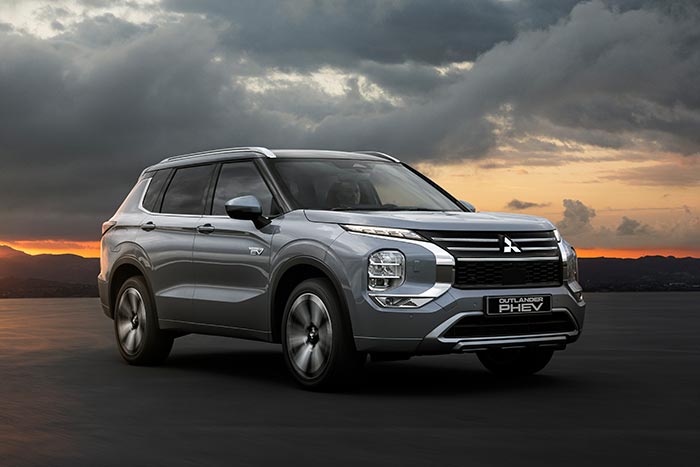 Neuer Outlander PHEV 2025